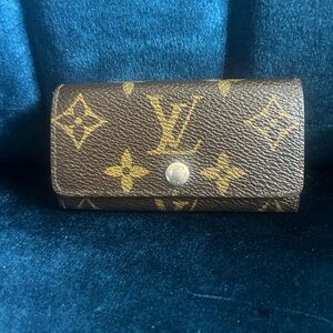 Louis Vuitton Brown and Gold Monogram 4 key holder